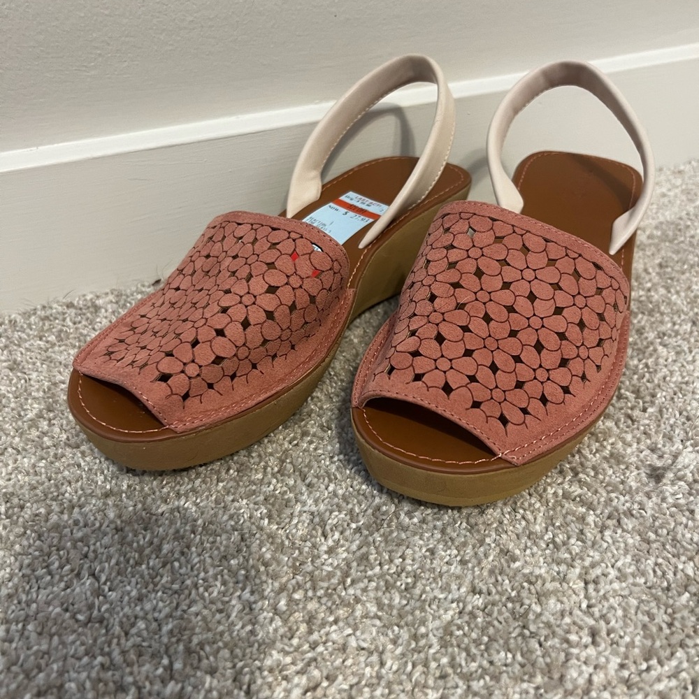 Kenneth Cole Reaction Sandals - Coral and Brown